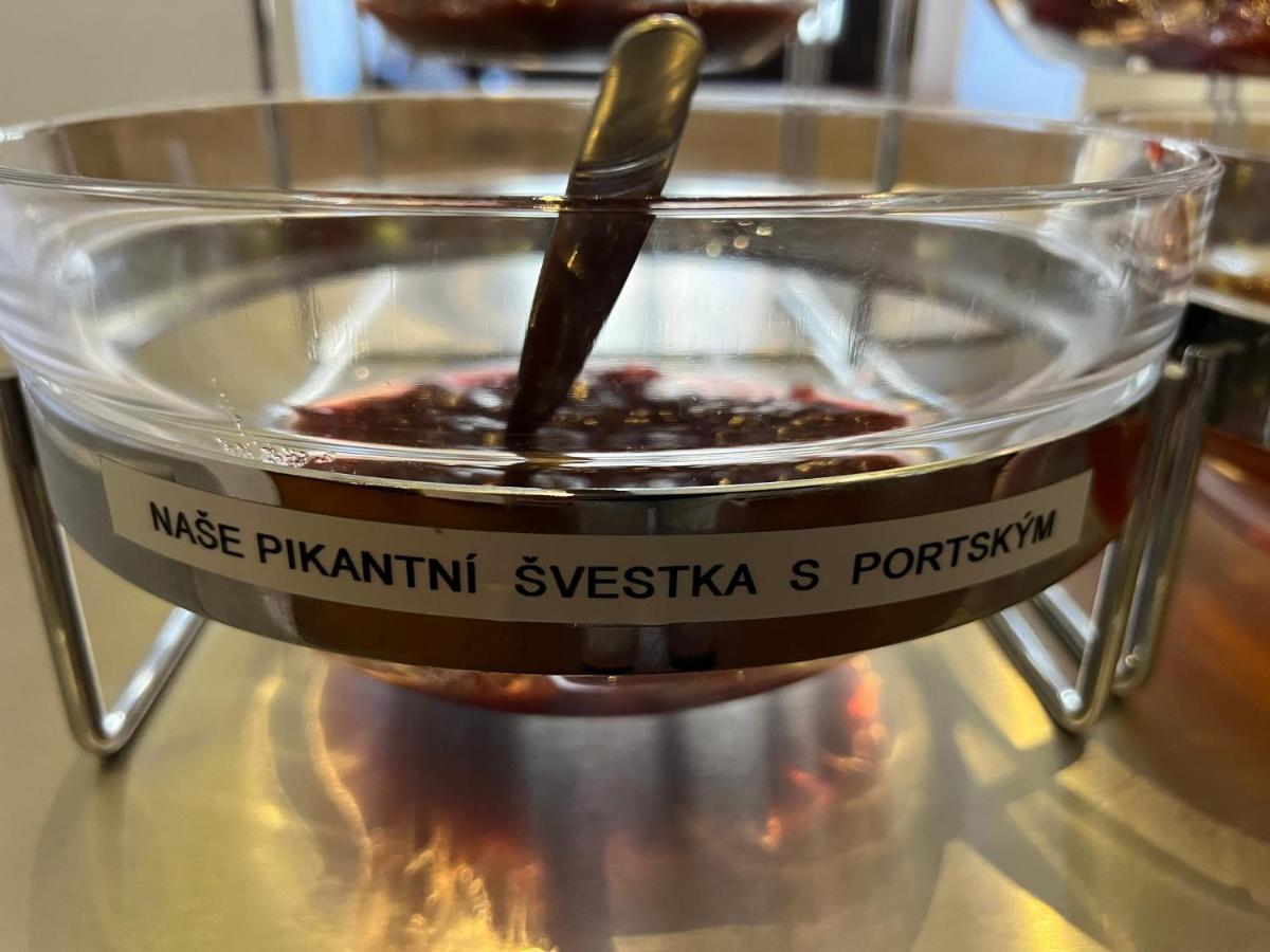 Hotel Praha 布劳莫夫 外观 照片