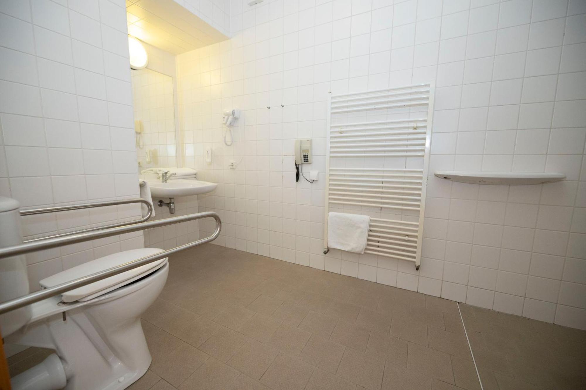 Hotel Praha 布劳莫夫 外观 照片