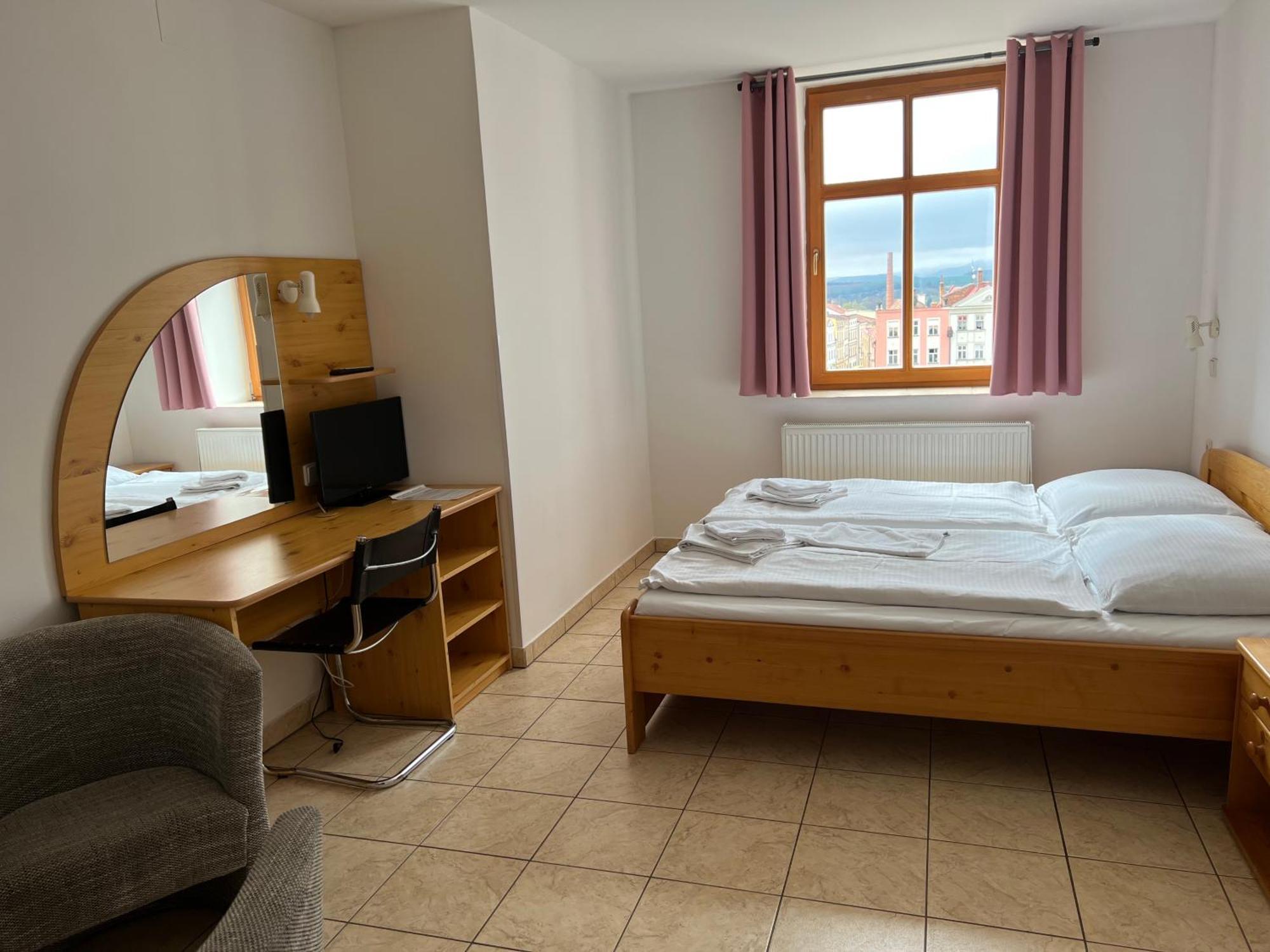 Hotel Praha 布劳莫夫 外观 照片