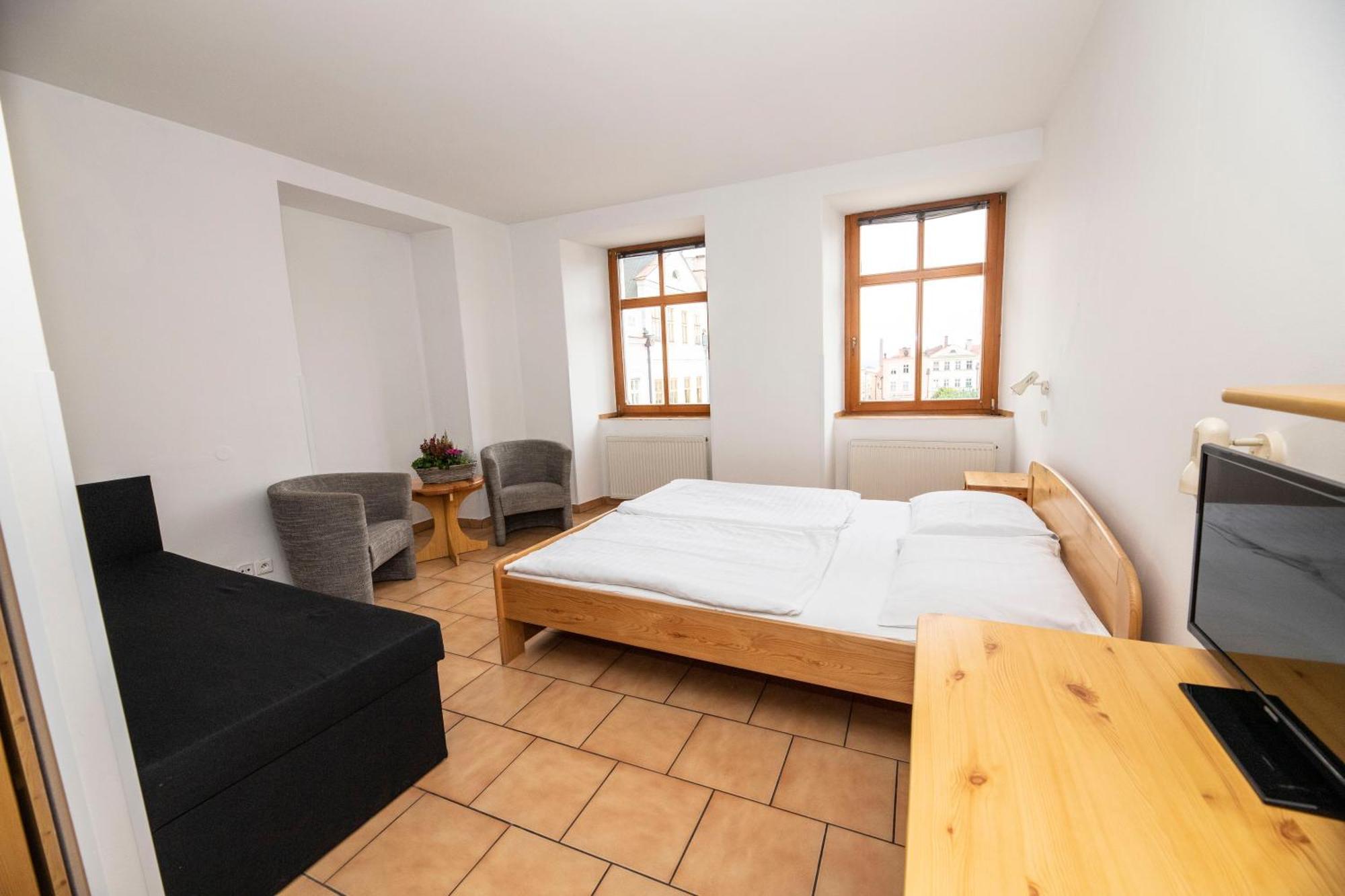 Hotel Praha 布劳莫夫 外观 照片